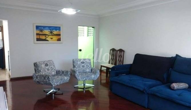 SALA de Casa à venda, sobrado com 201 m², 3 quartos e 4 vagas em Vila Gilda - Santo André