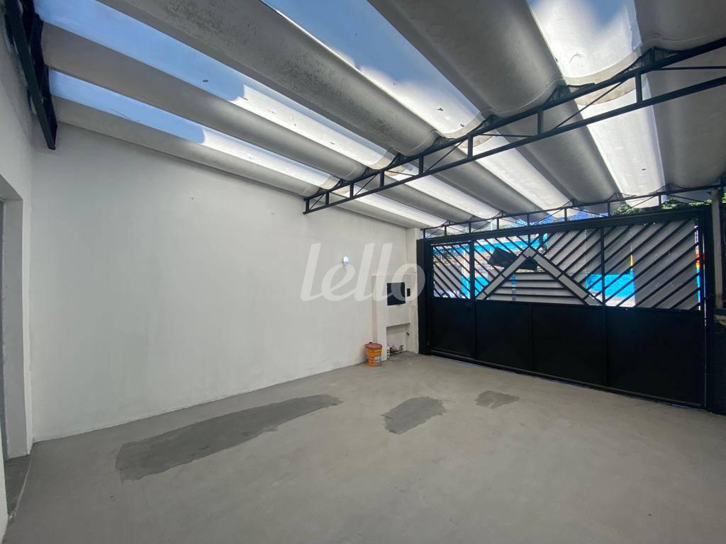 GARAGEM de Casa para alugar, térrea com 150 m², e 2 vagas em Vila Leopoldina - Santo André