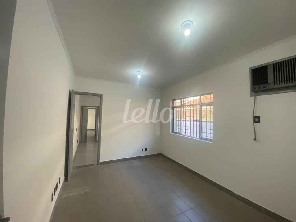 SALA 2 de Casa para alugar, térrea com 150 m², e 2 vagas em Vila Leopoldina - Santo André