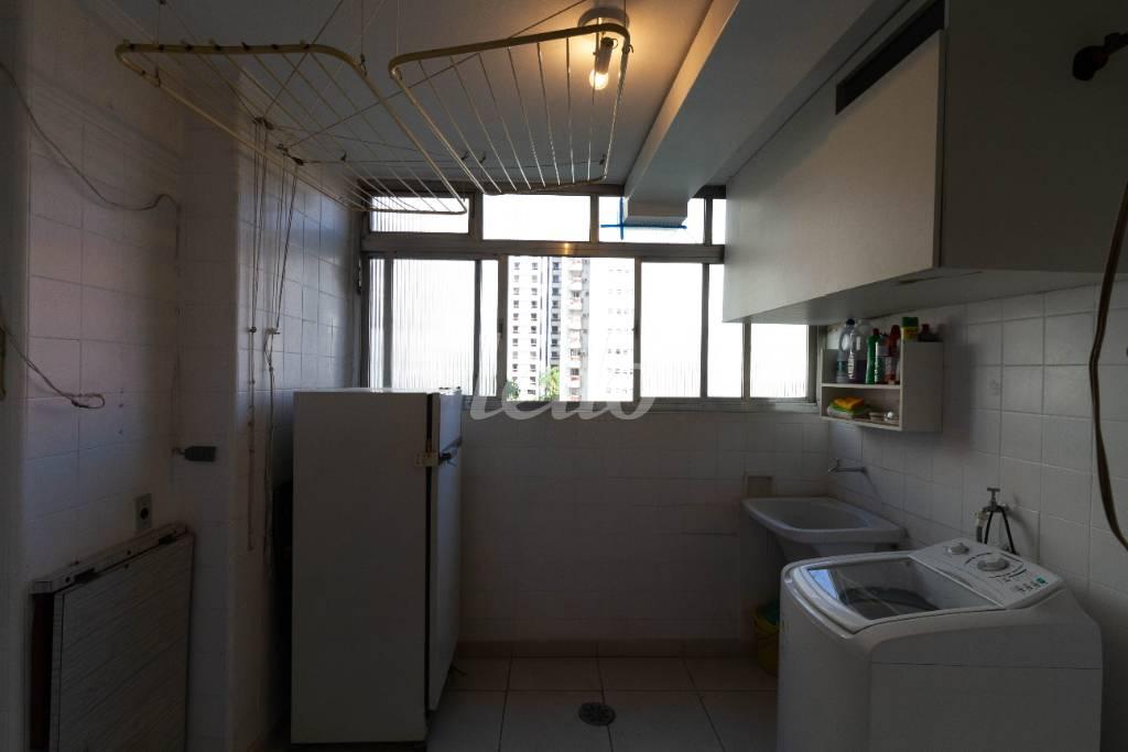 ÁREA DE SERVIÇO de Apartamento à venda, Padrão com 160 m², 3 quartos e 4 vagas em Jardim Paulista - São Paulo