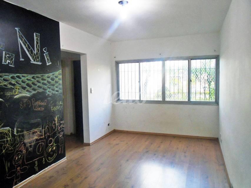 SALA de Apartamento para alugar, Padrão com 108 m², 1 quarto e em Vila Sofia - São Paulo