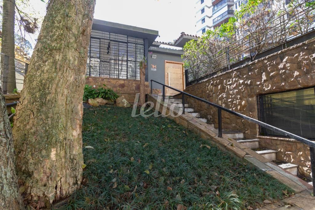 FACHADA de Casa à venda, sobrado com 500 m², 7 quartos e 10 vagas em Saúde - São Paulo