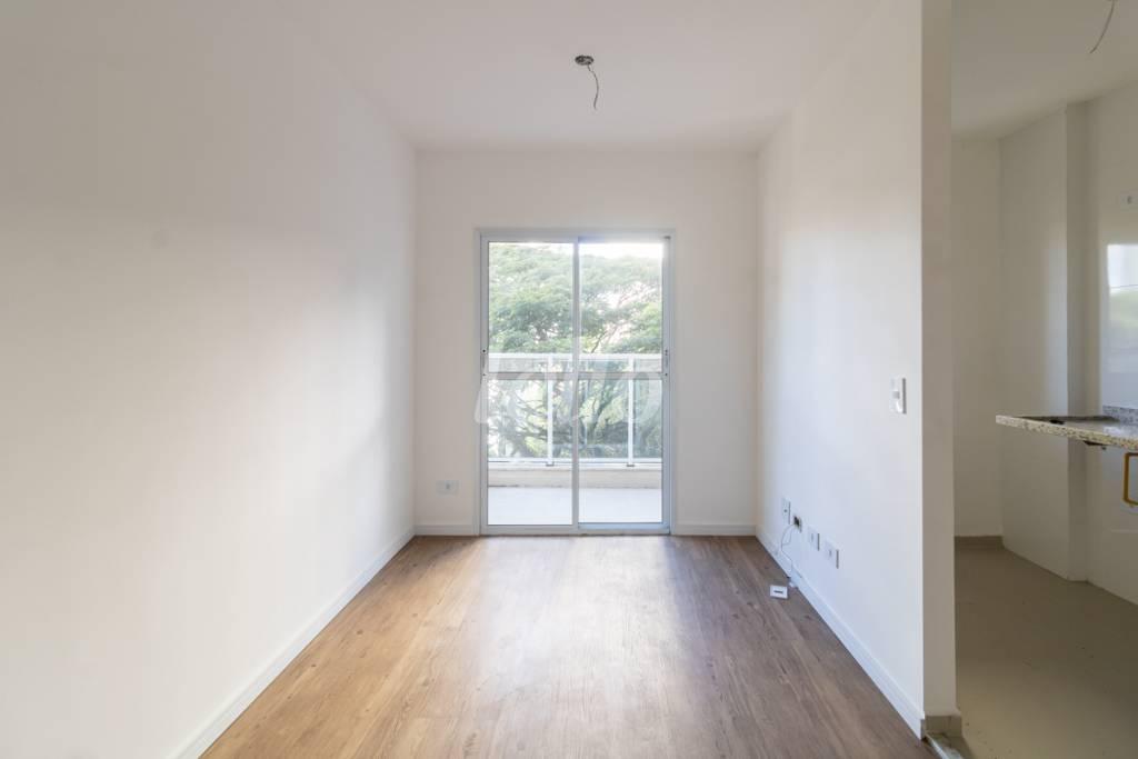 02 SALA de Apartamento para alugar, Padrão com 40 m², 1 quarto e 1 vaga em Vila Regente Feijó - São Paulo