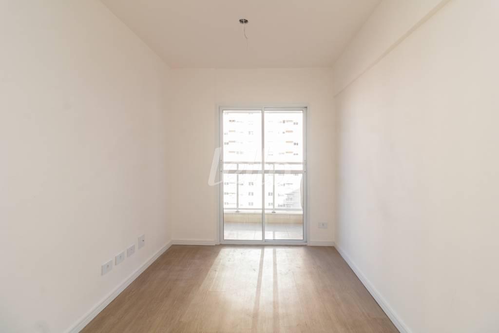 02 SALA de Apartamento para alugar, Padrão com 36 m², 1 quarto e 1 vaga em Vila Regente Feijó - São Paulo