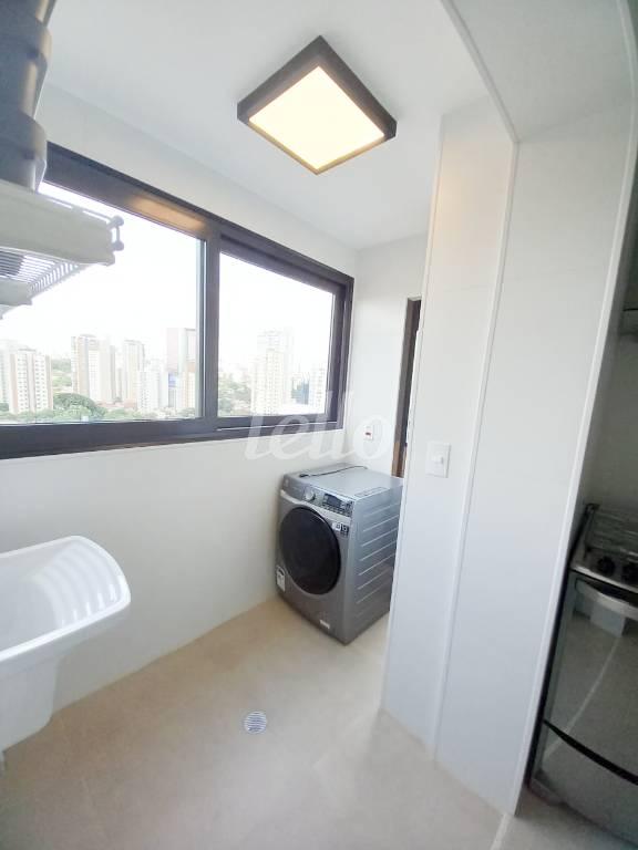 ÁREA DE SERVIÇO de Apartamento para alugar, Padrão com 74 m², 2 quartos e 1 vaga em Pinheiros - São Paulo