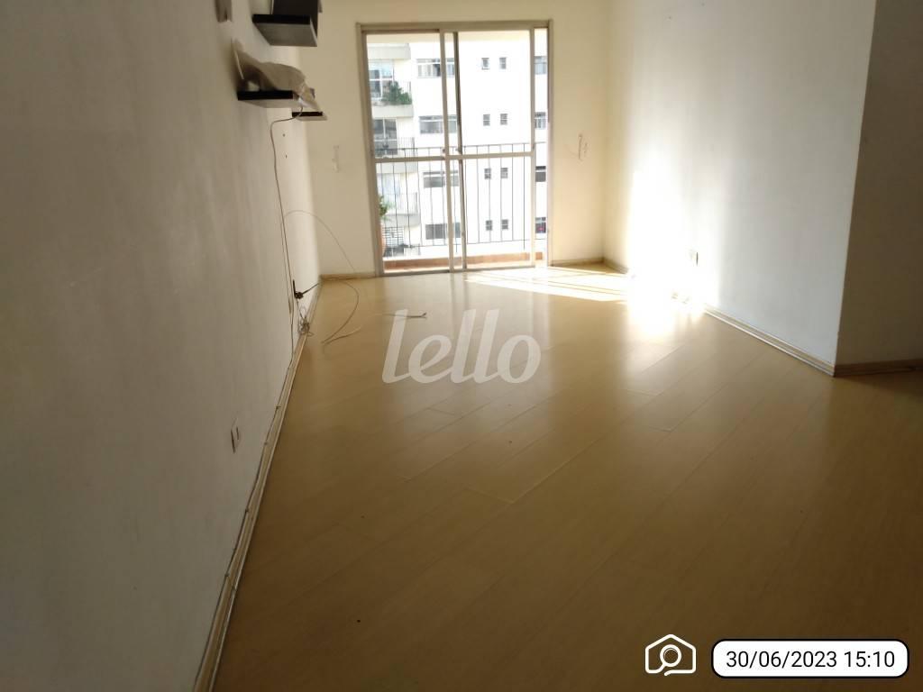 SALA de Apartamento para alugar, Padrão com 74 m², 3 quartos e 1 vaga em Vila Regente Feijó - São Paulo