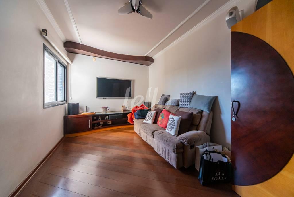 SALA DE TV de Apartamento à venda, Padrão com 458 m², 4 quartos e 4 vagas em Jardim - Santo André
