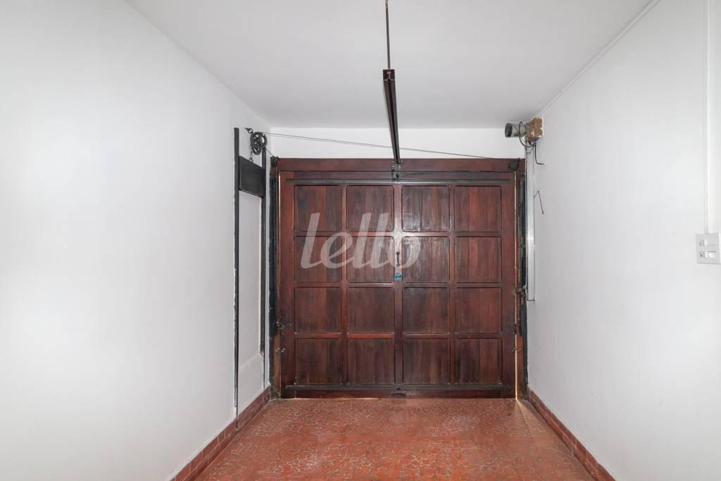34 - GARAGEM de Casa à venda, sobrado com 184 m², 3 quartos e 2 vagas em Mooca - São Paulo