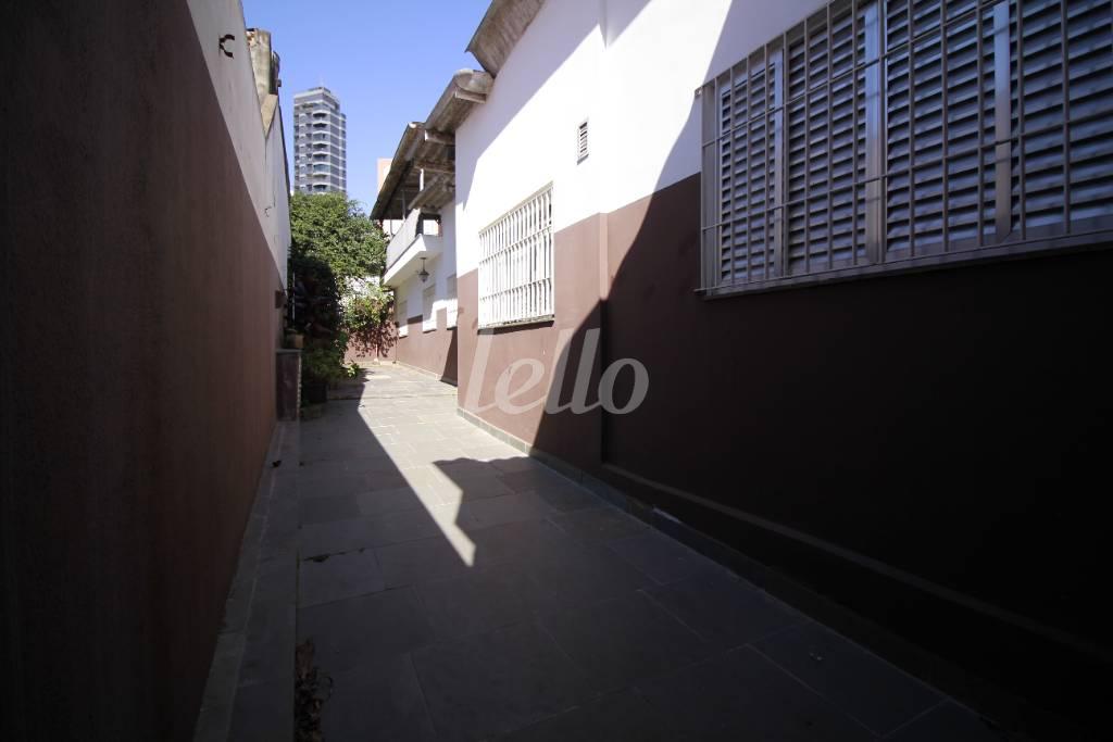 ENTRADA de Casa para alugar, sobrado com 100 m², 4 quartos e 4 vagas em Parque da Vila Prudente - São Paulo