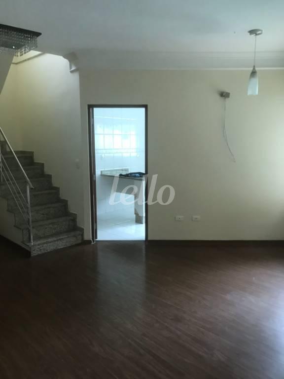 SALA de Casa à venda, sobrado com 130 m², 2 quartos e 2 vagas em Vila Romero - São Paulo