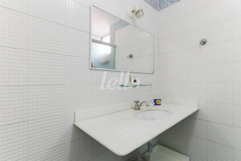 BANHEIRO de Apartamento para alugar, Padrão com 133 m², 3 quartos e 1 vaga em Itaim Bibi - São Paulo