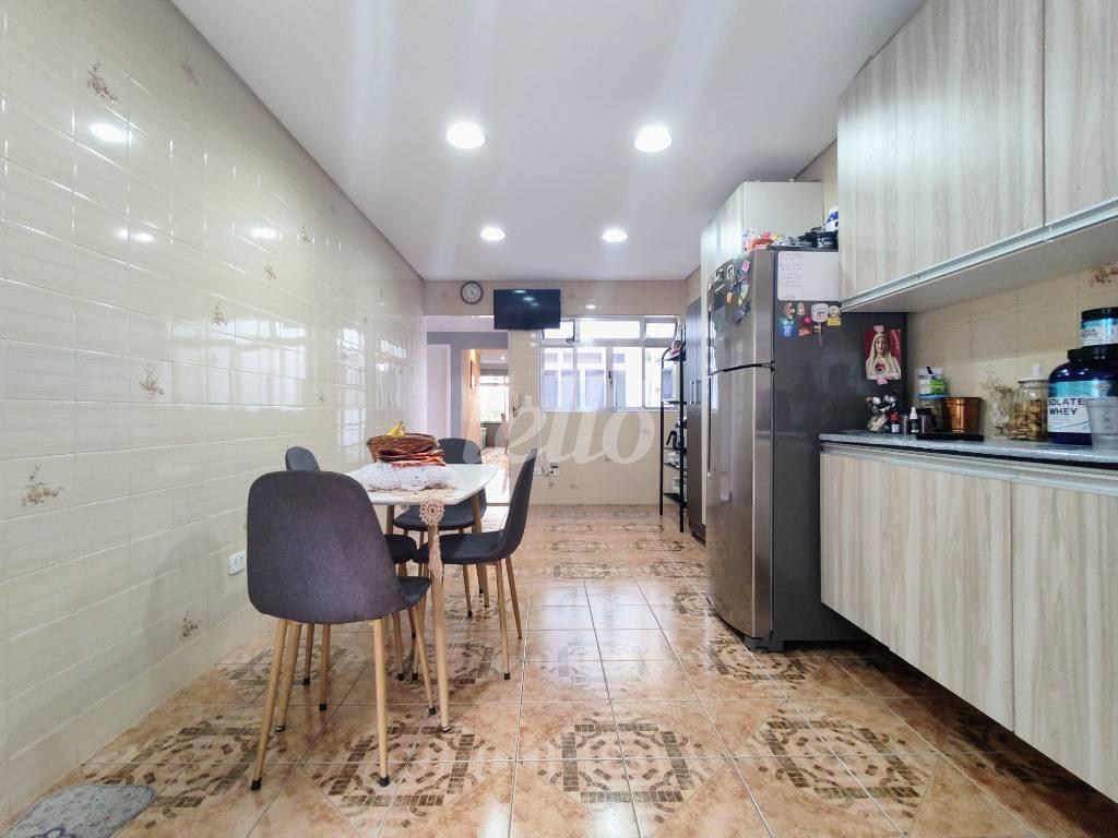 COZINHA de Casa à venda, assobradada com 250 m², 4 quartos e 6 vagas em Vila Alpina - São Paulo