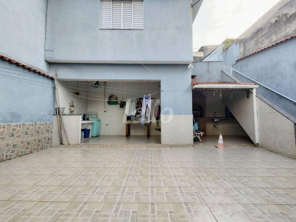 QUINTAL de Casa à venda, assobradada com 250 m², 4 quartos e 6 vagas em Vila Alpina - São Paulo