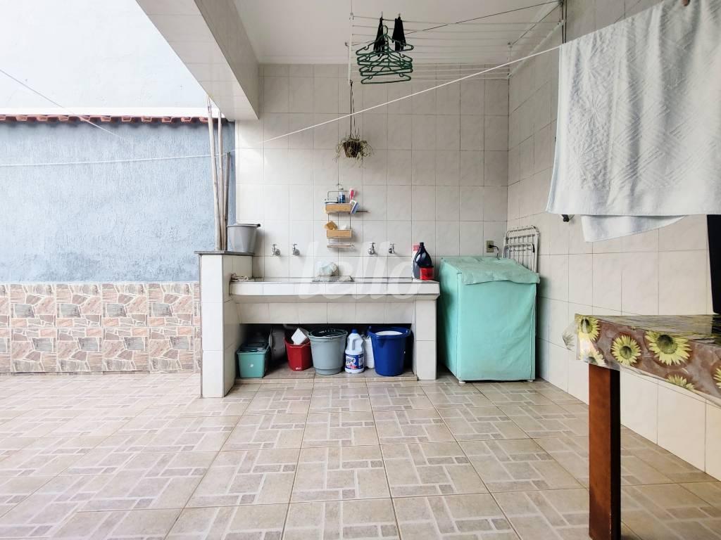 ÁREA DE SERVIÇO de Casa à venda, assobradada com 250 m², 4 quartos e 6 vagas em Vila Alpina - São Paulo
