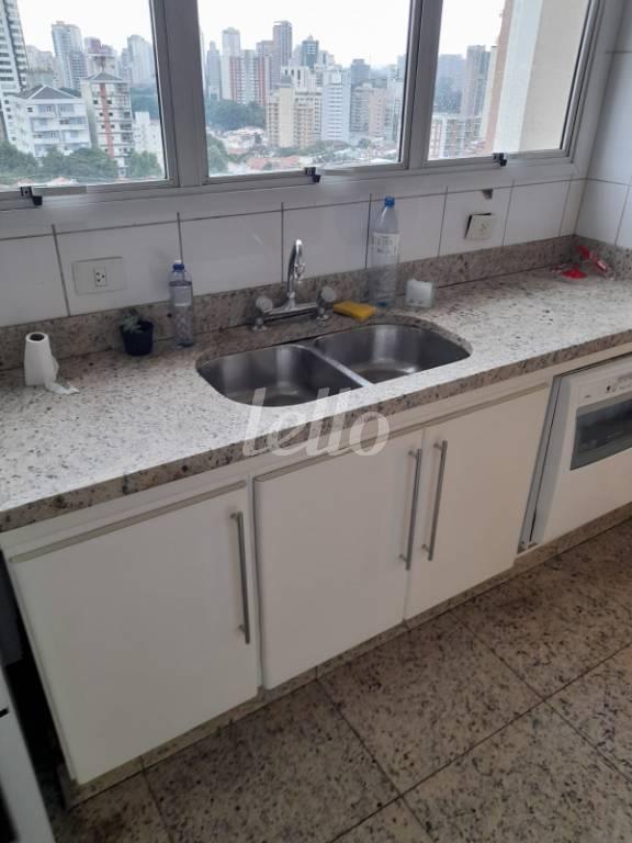 COZINHA de Apartamento à venda, Padrão com 180 m², 4 quartos e 4 vagas em Vila Mariana - São Paulo