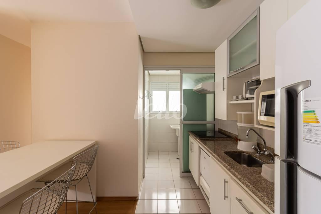 COZINHA de Apartamento para alugar, Padrão com 78 m², 2 quartos e 1 vaga em Cerqueira César - São Paulo