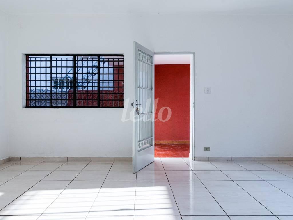 SALA de Casa para alugar, sobrado com 140 m², 2 quartos e 2 vagas em Parque Colonial - São Paulo