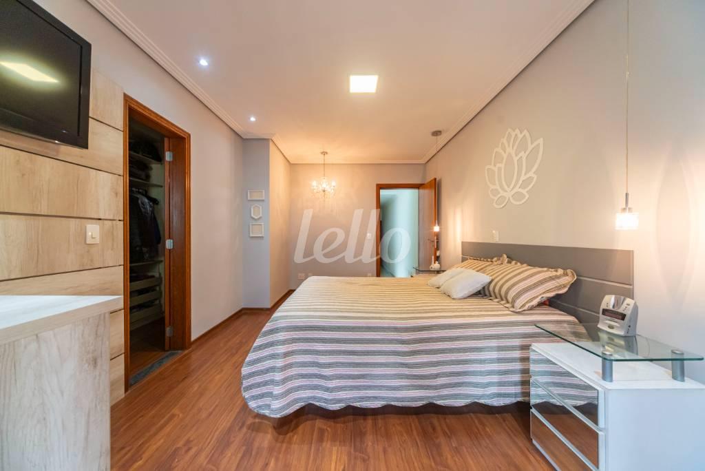 QUARTO de Casa à venda, sobrado com 202 m², 3 quartos e 3 vagas em Vila Floresta - Santo André