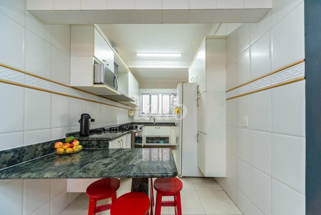 COZINHA de Casa à venda, sobrado com 202 m², 3 quartos e 3 vagas em Vila Floresta - Santo André
