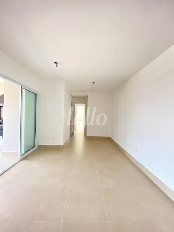 SALA de Apartamento à venda, Padrão com 67 m², 2 quartos e 1 vaga em Vila Azevedo - São Paulo