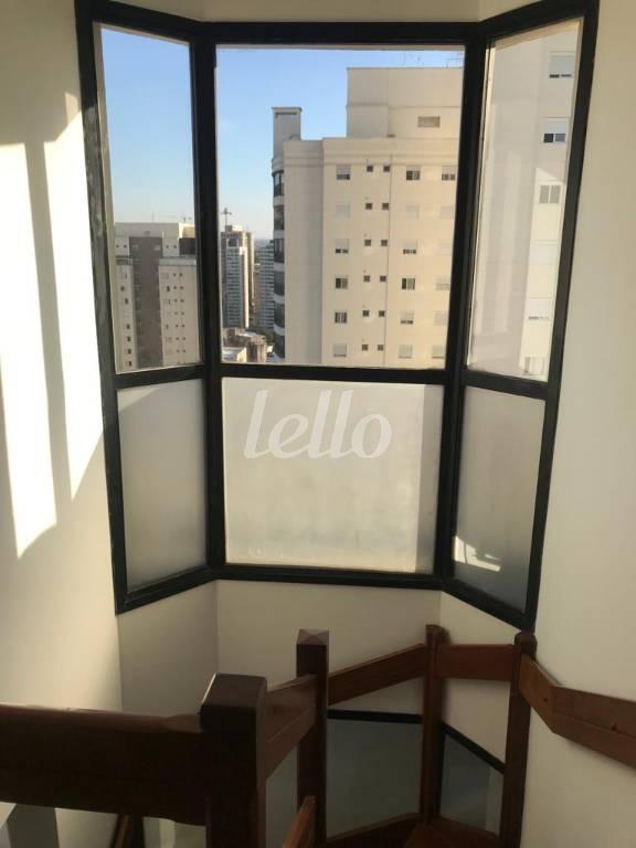 DETALHE ESCADA de Apartamento à venda, Padrão com 145 m², 3 quartos e 3 vagas em Vila Mascote - São Paulo
