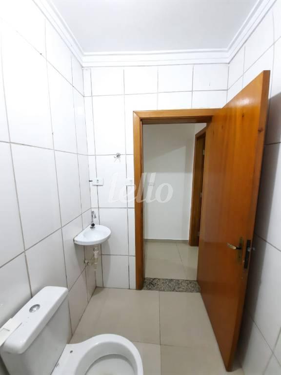 WC SOCIAL de Casa à venda, sobrado com 249 m², 4 quartos e 2 vagas em Vila Luzita - Santo André