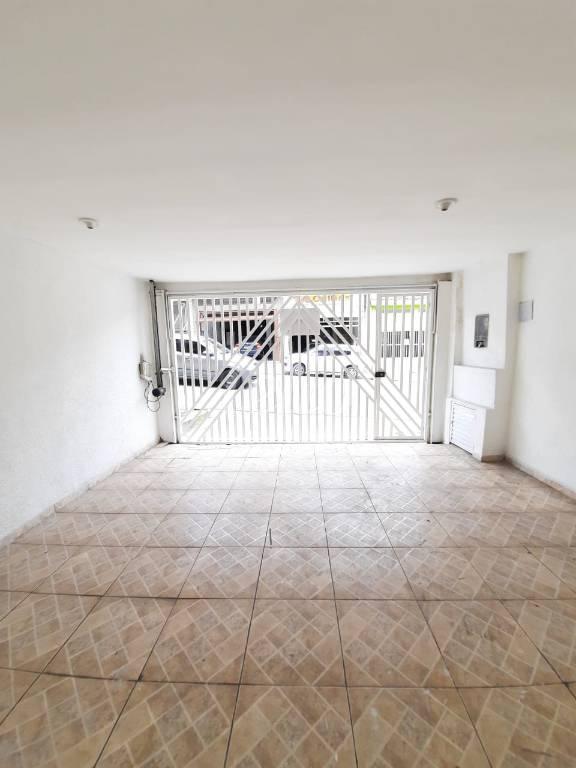 GARAGEM de Casa à venda, sobrado com 249 m², 4 quartos e 2 vagas em Vila Luzita - Santo André