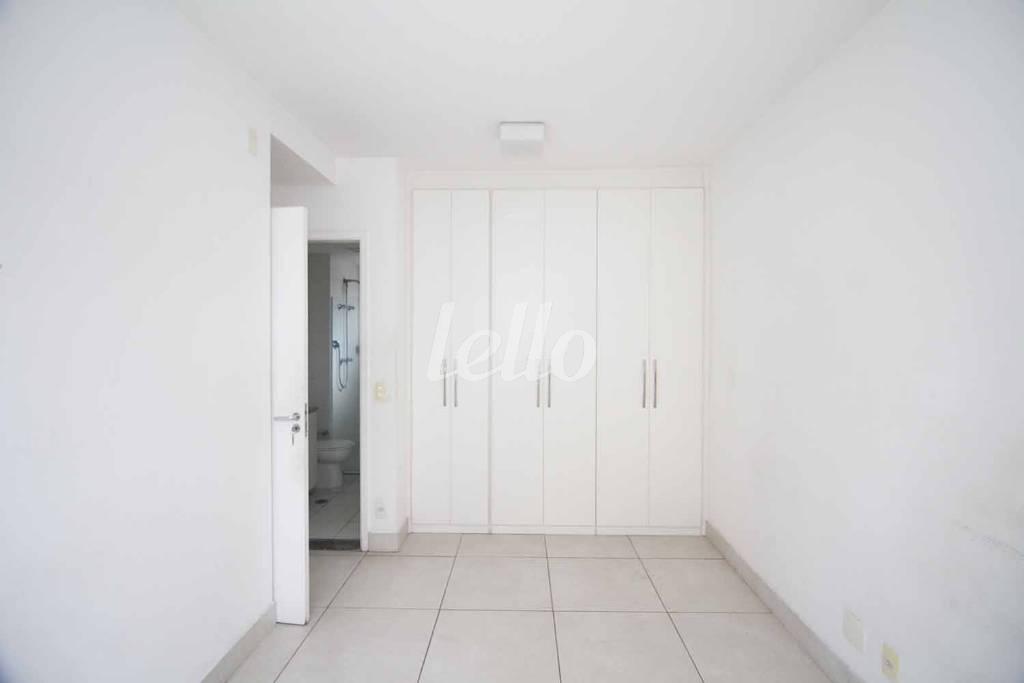 SUÍTE de Apartamento para alugar, Padrão com 64 m², 1 quarto e 1 vaga em Centro - São Paulo