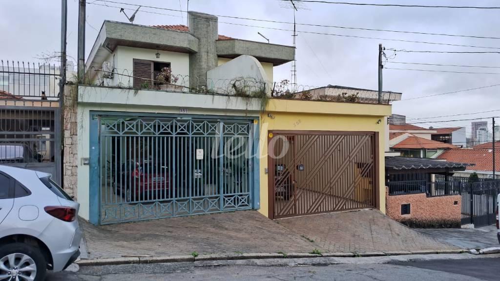FRENTE de Casa à venda, sobrado com 161 m², 3 quartos e 3 vagas em Vila Libanesa - São Paulo