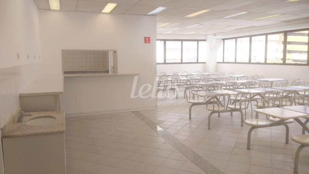 COZINHA REFEITORIO de Galpão/Armazém para alugar, Padrão com 2997 m², e 35 vagas em Tamboré - Barueri