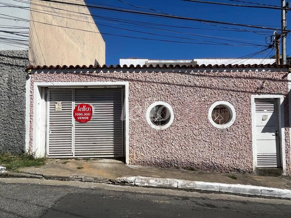 FRENTE de Área / Terreno à venda, Padrão com 200 m², e em Vila Formosa - São Paulo