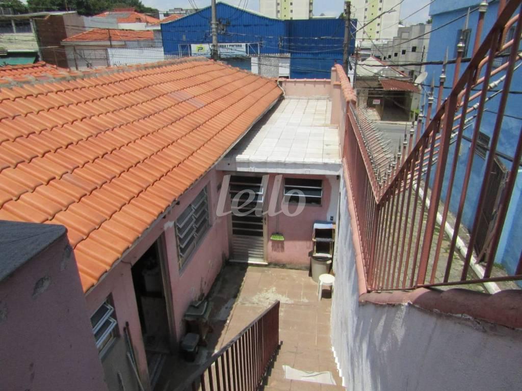 QUINTAL de Casa à venda, térrea com 104 m², 3 quartos e 2 vagas em Vila Ivone - São Paulo
