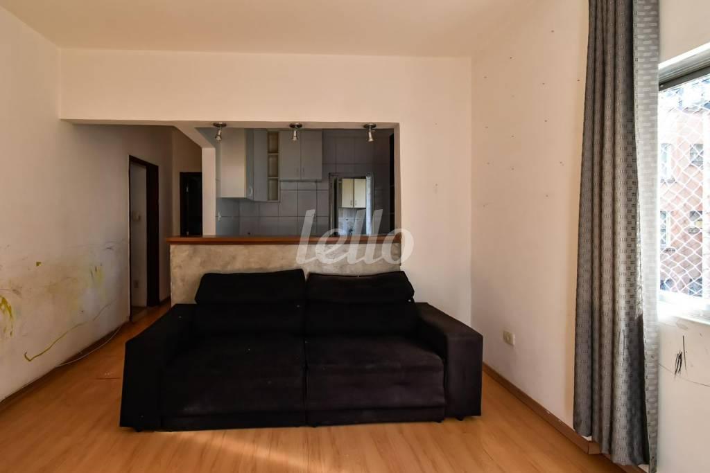 SALA de Apartamento para alugar, Padrão com 67 m², 1 quarto e em Bela Vista - São Paulo