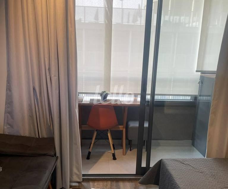 VARANDA de Apartamento para alugar, Padrão com 32 m², 1 quarto e 1 vaga em Consolação - São Paulo