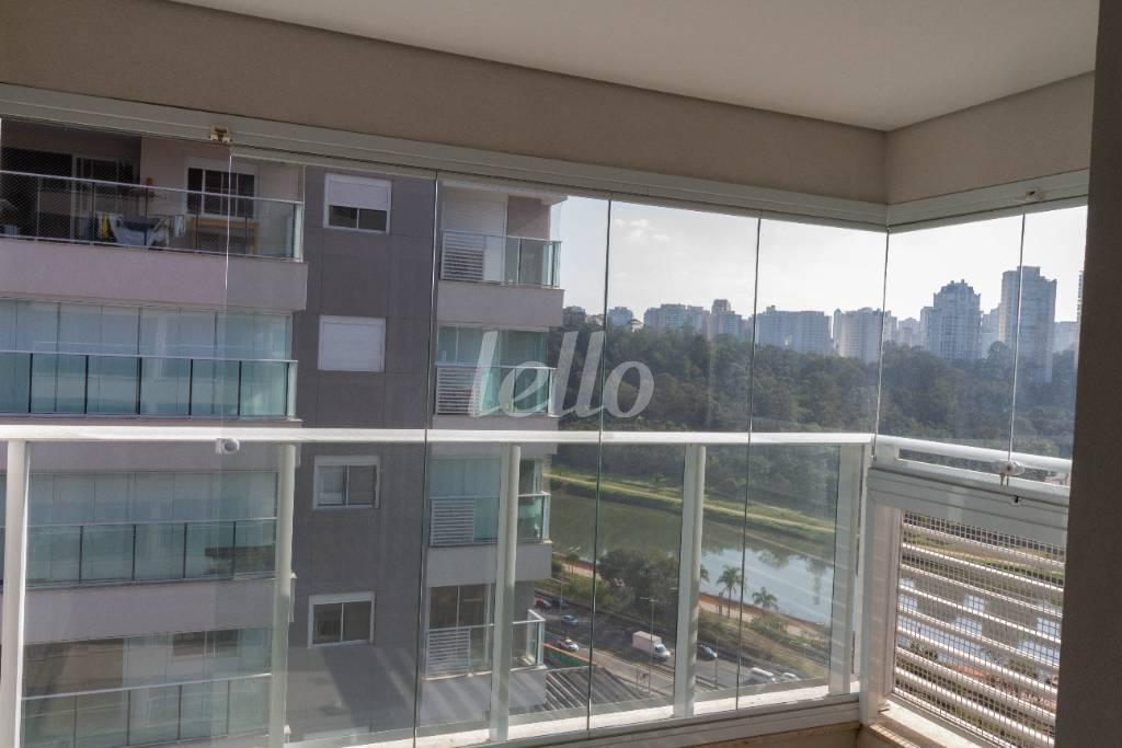 SACADA de Apartamento à venda, Padrão com 61 m², 2 quartos e 1 vaga em Jardim Caravelas - São Paulo