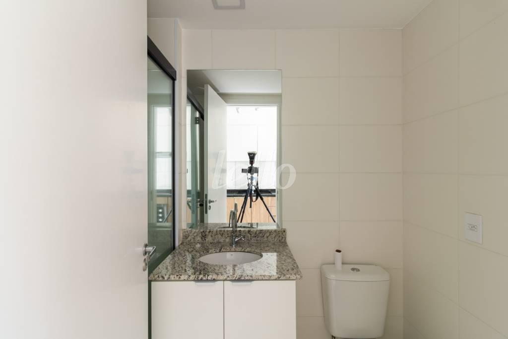 BANHEIRO de Apartamento à venda, Padrão com 24 m², 1 quarto e em Vila Clementino - São Paulo