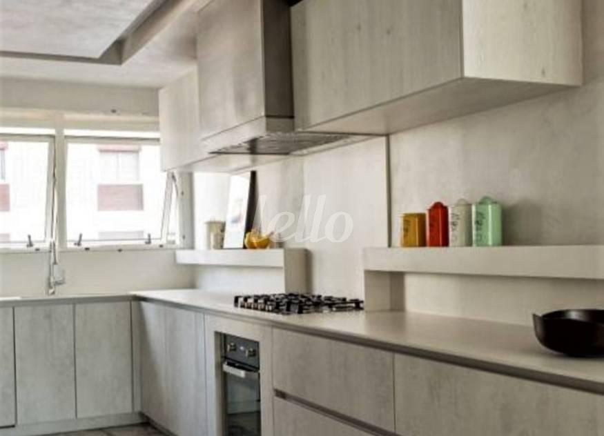 COZINHA de Apartamento à venda, Padrão com 157 m², 2 quartos e 2 vagas em Itaim Bibi - São Paulo