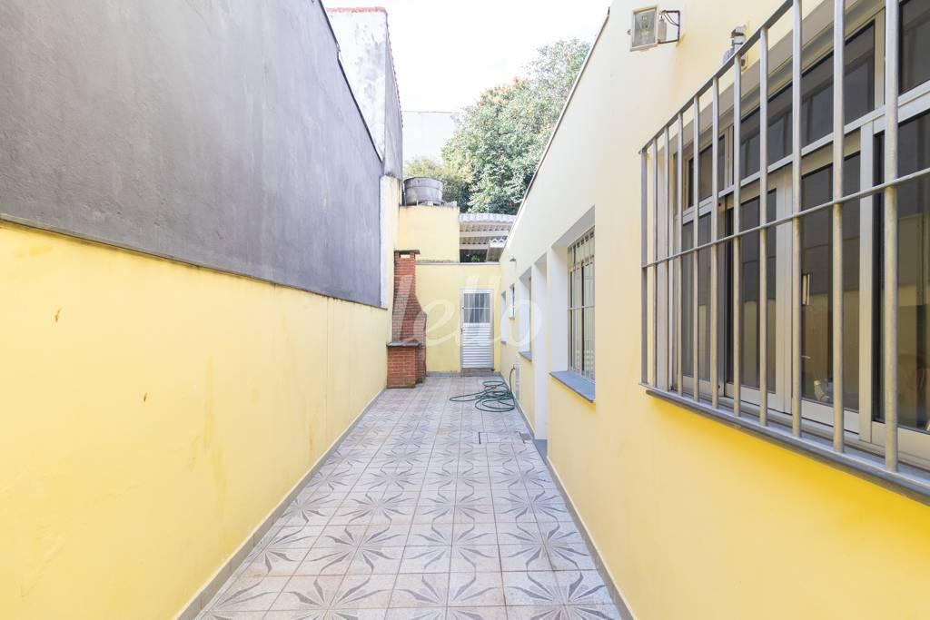 39  -ÁREA EXTERNA de Casa à venda, sobrado com 260 m², 3 quartos e 3 vagas em Vila Formosa - São Paulo