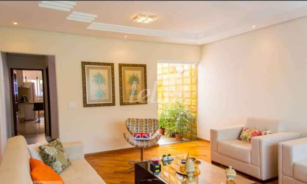 SALA de Casa à venda, sobrado com 180 m², 3 quartos e 3 vagas em Vila Scarpelli - Santo André