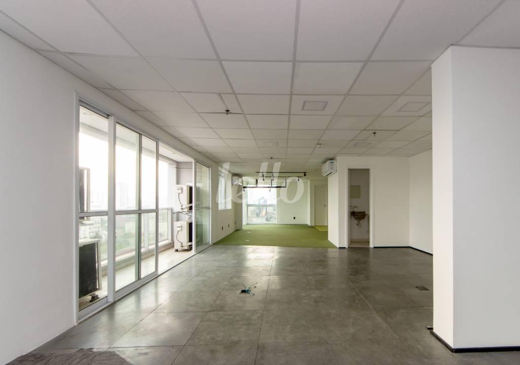 SALA COMERCIAL de Sala / Conjunto à venda, Duplex com 219 m², e 6 vagas em Pinheiros - São Paulo