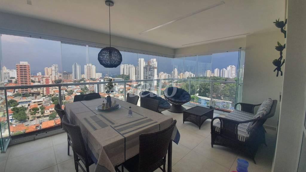 VARANDA GOURMET de Apartamento à venda, Padrão com 95 m², 3 quartos e 2 vagas em Santa Teresinha - São Paulo