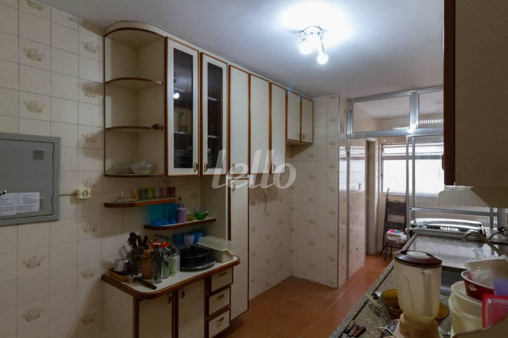 COZINHA de Apartamento para alugar, Padrão com 74 m², 2 quartos e 1 vaga em Vila Mascote - São Paulo