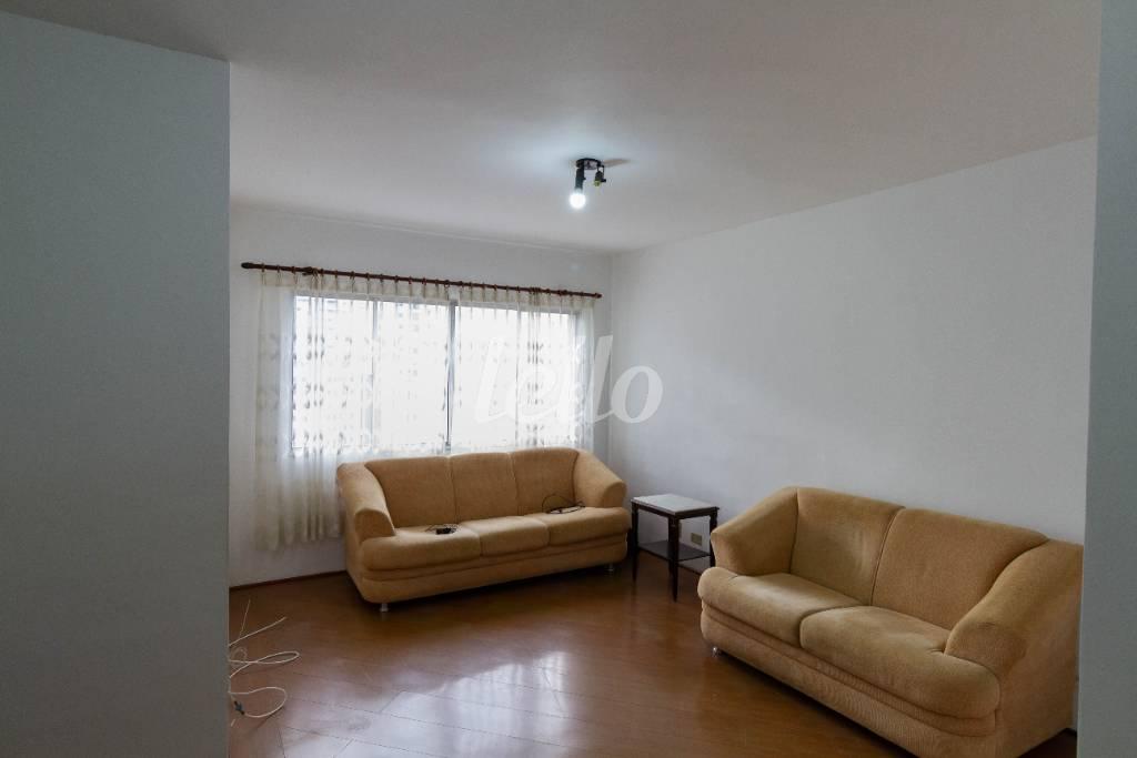 SALA DE ESTAR E JANTAR de Apartamento para alugar, Padrão com 74 m², 2 quartos e 1 vaga em Vila Mascote - São Paulo