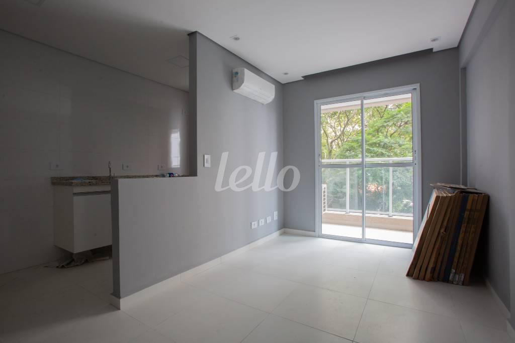 SALA de Apartamento à venda, Padrão com 40 m², 1 quarto e 1 vaga em Vila Regente Feijó - São Paulo
