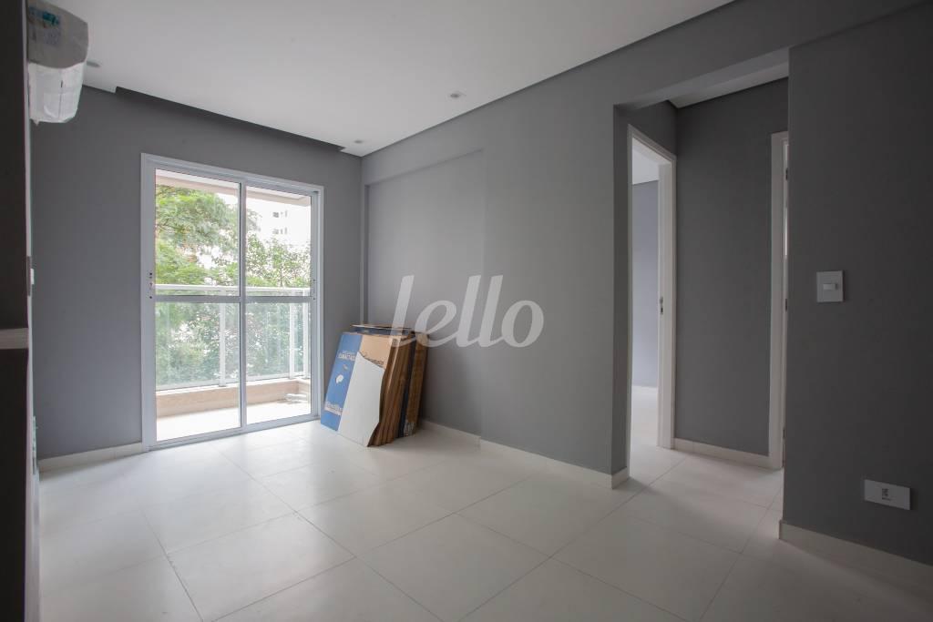 SALA de Apartamento à venda, Padrão com 40 m², 1 quarto e 1 vaga em Vila Regente Feijó - São Paulo