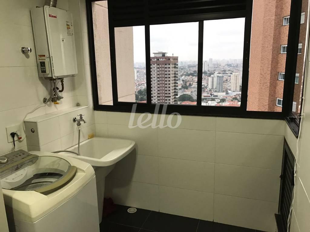 ÁREA DE SERVIÇO de Apartamento à venda, Padrão com 186 m², 3 quartos e 4 vagas em Vila Analia Franco - São Paulo