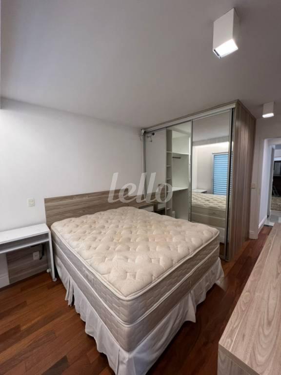 SUÍTE de Apartamento à venda, Padrão com 98 m², 2 quartos e 2 vagas em Vila Cordeiro - São Paulo