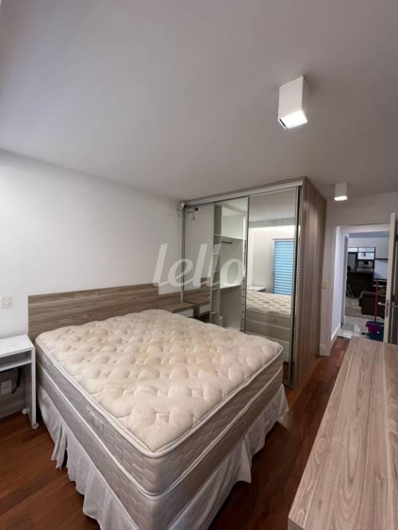 SUÍTE de Apartamento à venda, Padrão com 98 m², 2 quartos e 2 vagas em Vila Cordeiro - São Paulo