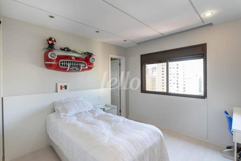 SUÍTE 3 de Apartamento para alugar, Padrão com 240 m², 4 quartos e 4 vagas em Paraíso - São Paulo