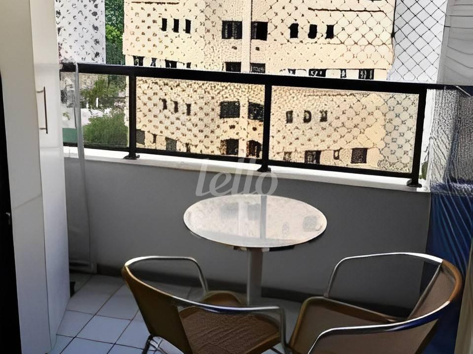 VARANDA de Apartamento para alugar, Padrão com 46 m², e 1 vaga em Vila Nova Conceição - São Paulo